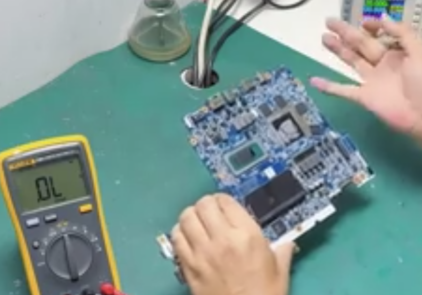 七彩虹隱星P15 23不開(kāi)機(jī),成都七彩虹筆記本維修 技術(shù)資訊 第1張-成都十五維修